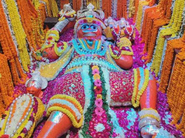destination Badwa Hanuman temple